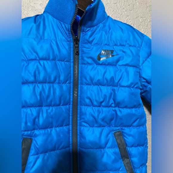 Nike puffy reversible jacket ￼ - Picture 5 of 6